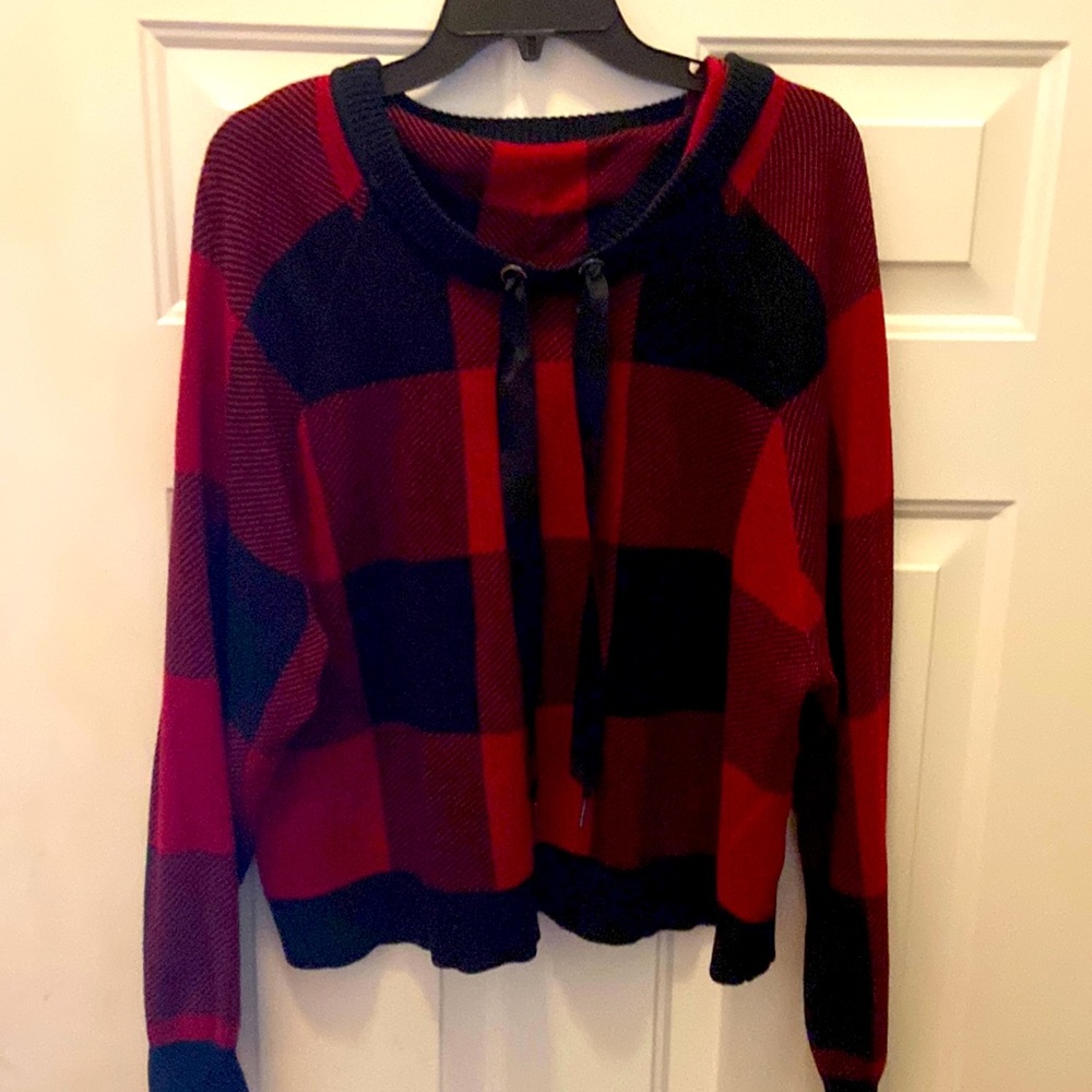 Westport black/red top with hood